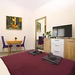 Apartamento Ivanka 1056 *