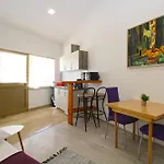 Ivanka 1056 Apartamento *