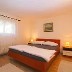 Apartamento Ivanka 1056 *