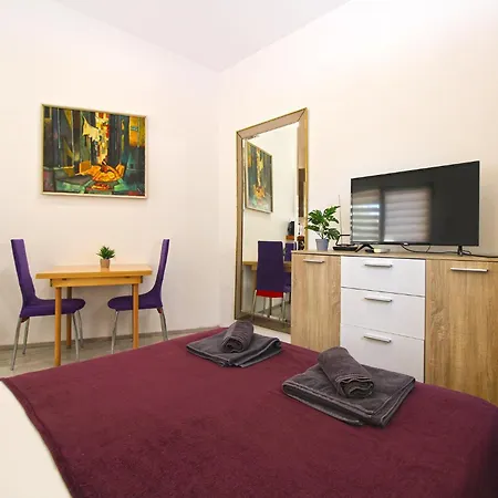 Apartamento Ivanka 1056 *