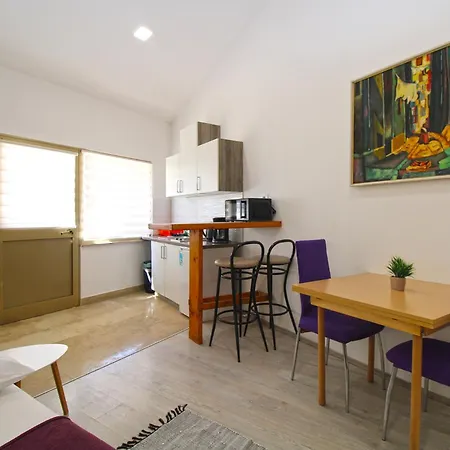 Apartamento Ivanka 1056 *