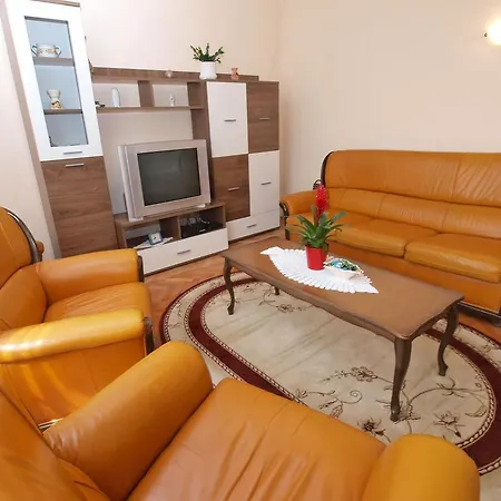 Ivanka 1056 Apartmán *