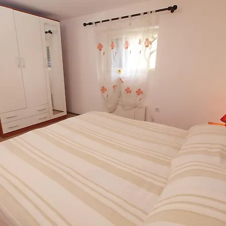 Ivanka 1056 Apartmán Pula