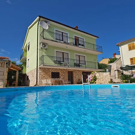 Ivanka 1056 Apartmán *