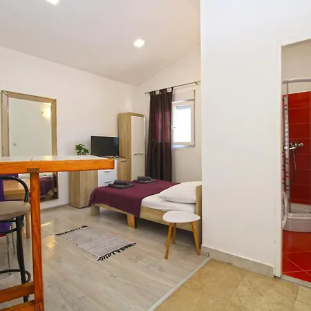 Appartamento Ivanka 1056 Pola