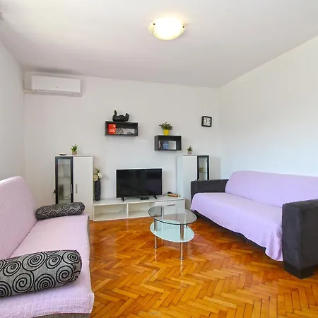 Appartamento Ivanka 1056 Pola
