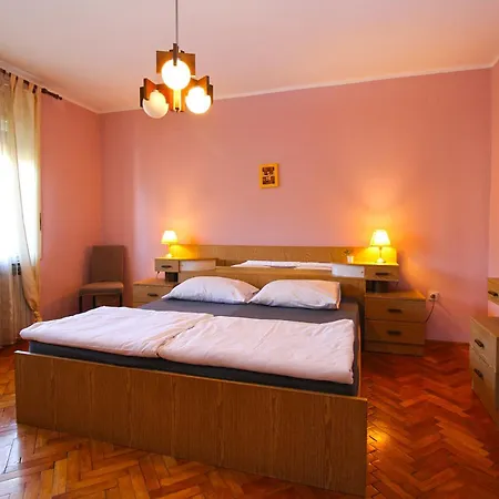 Appartamento Ivanka 1056 Pola