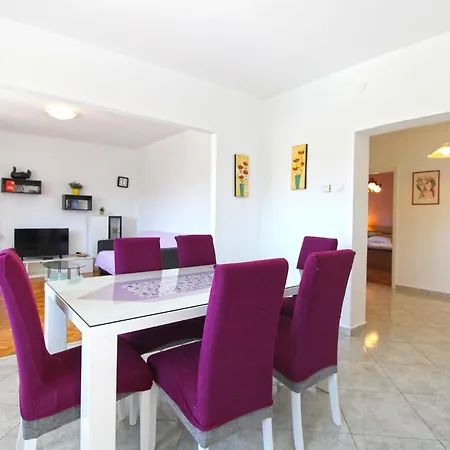 Appartamento Ivanka 1056 Pola